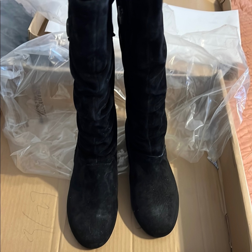 UGG Highkoo Slouchie button Boot - Picture 2 of 6